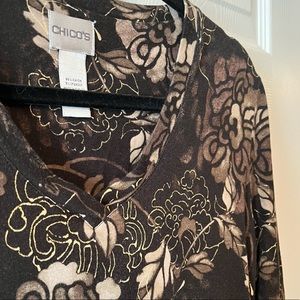 Chico's Gold Detailed V-Neck Top - Size 1 (M/8)